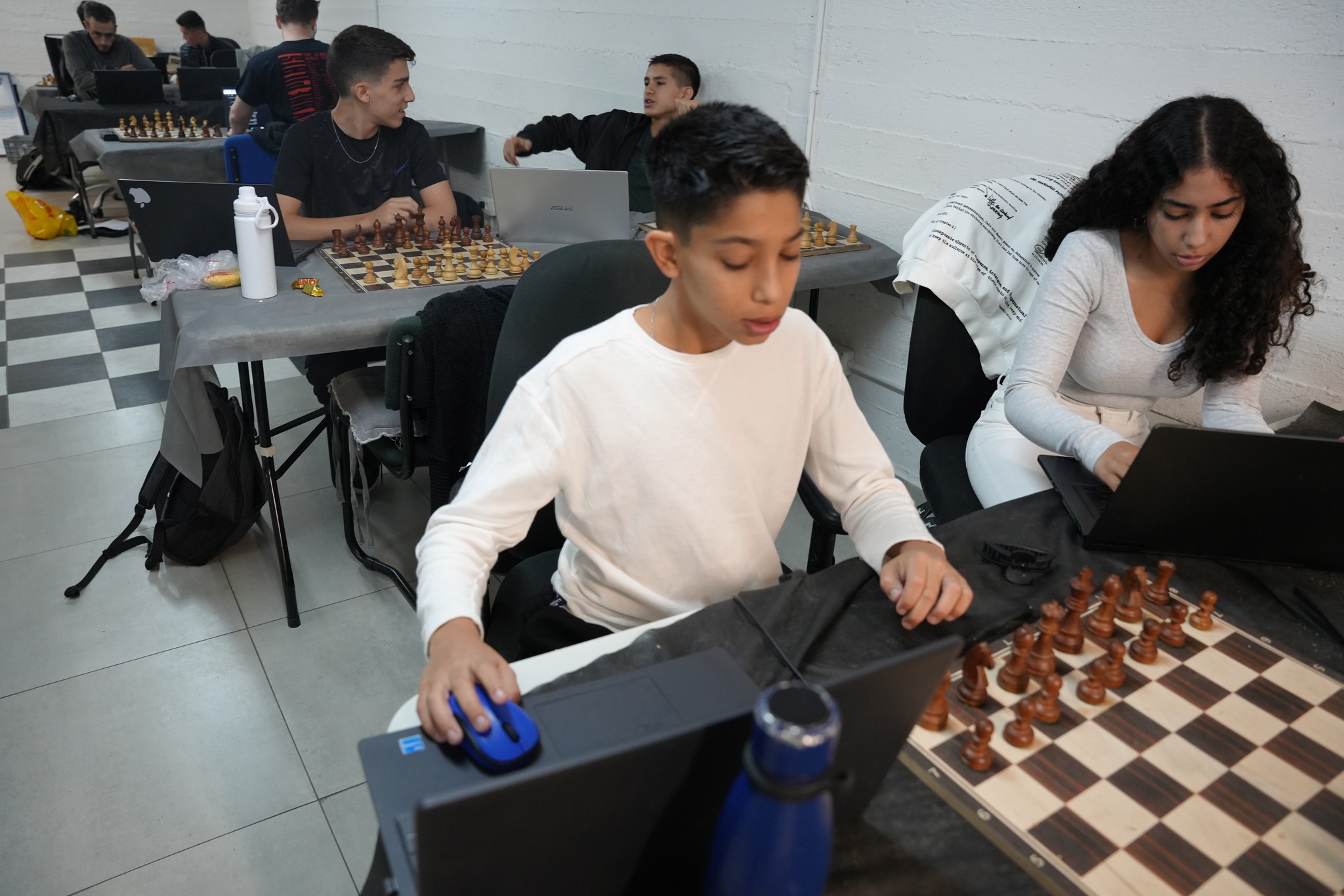 7 Players Preparing for Rook Odds Games